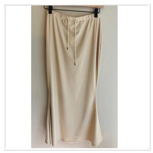 NWT Tia Bhuva The Saree Silhouette Cream Nude Size Small